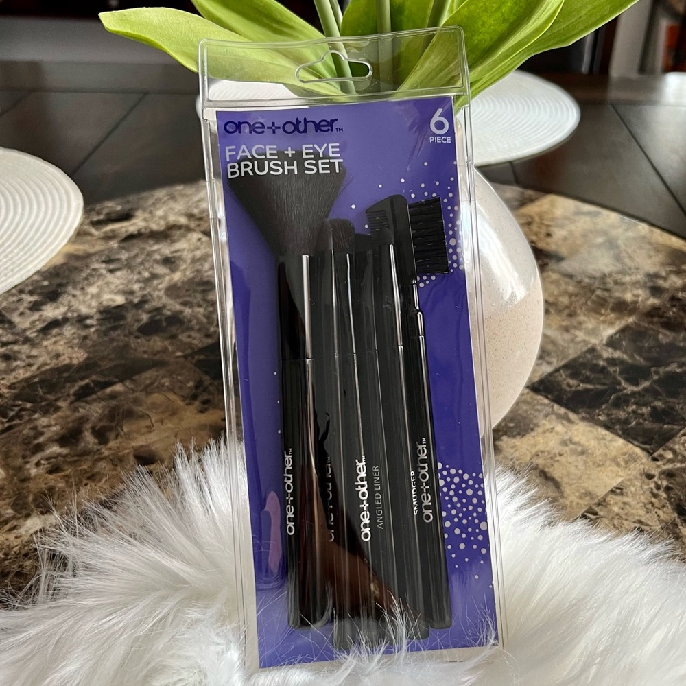 One+Other Face and Eye Brush Set